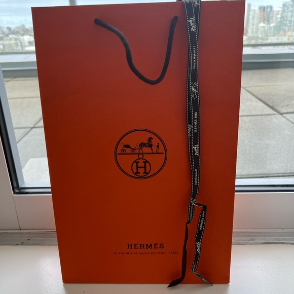 Hermes Shopping Bag & Ribbon - Picture 5 of 5